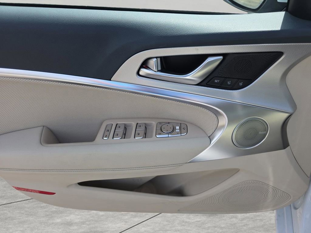 New 2026 Genesis G70 2.5T Prestige RWD image 15
