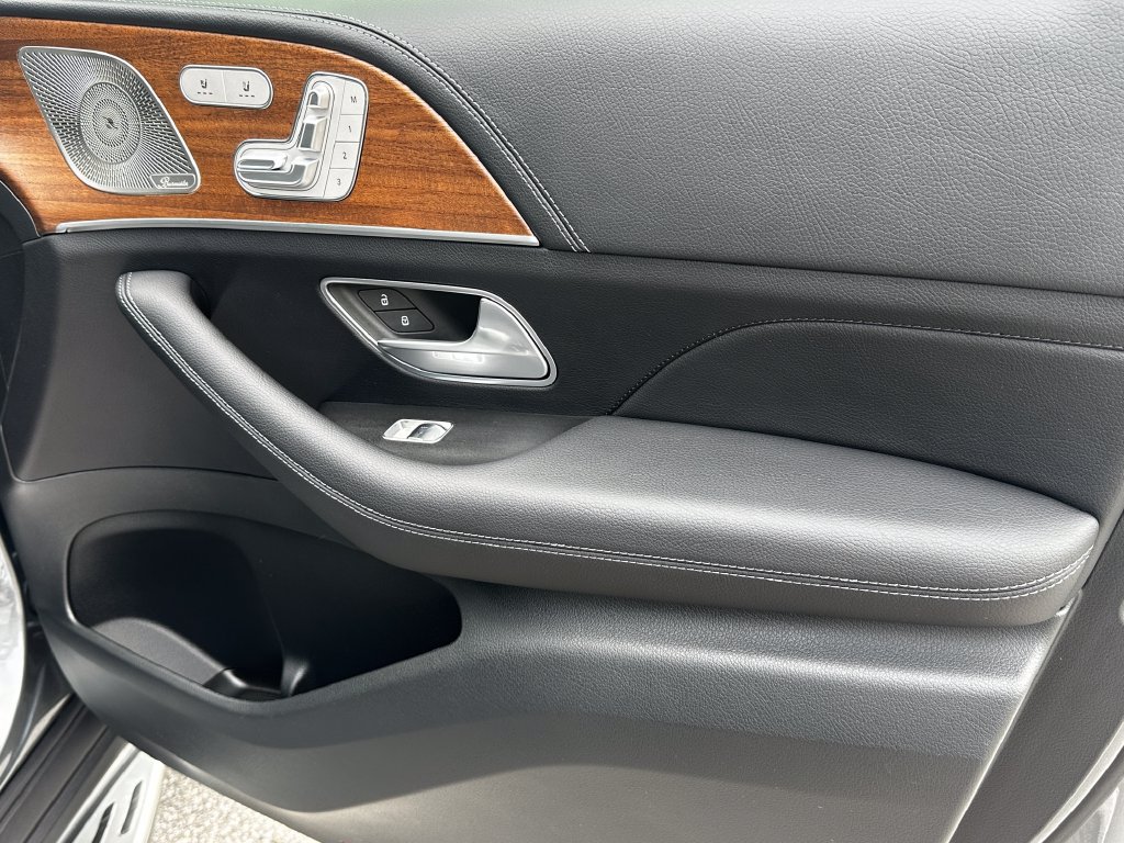 Certified 2025 Mercedes-Benz GLS 580 4MATIC image 16