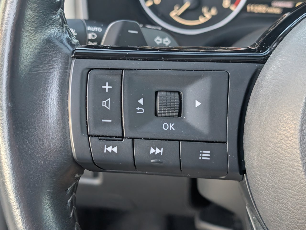 Certified 2023 Nissan Rogue SL w/ SL Premium Package FWD image 25