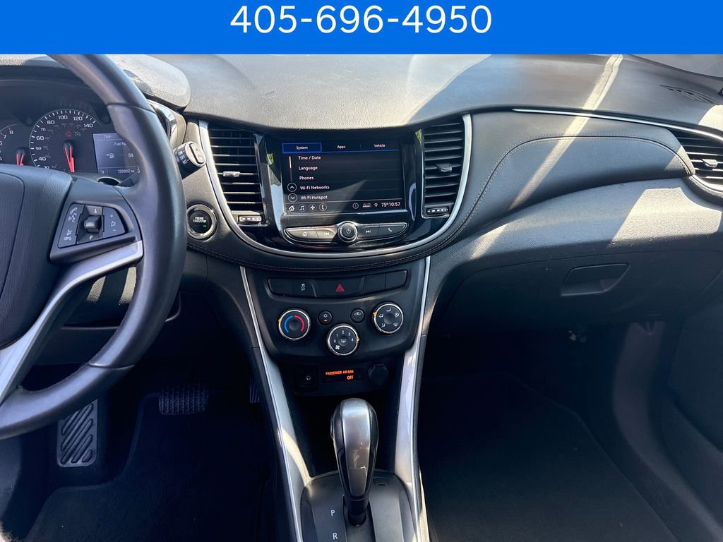 Used 2020 Chevrolet Trax LT w/ LT Convenience Package FWD image 22