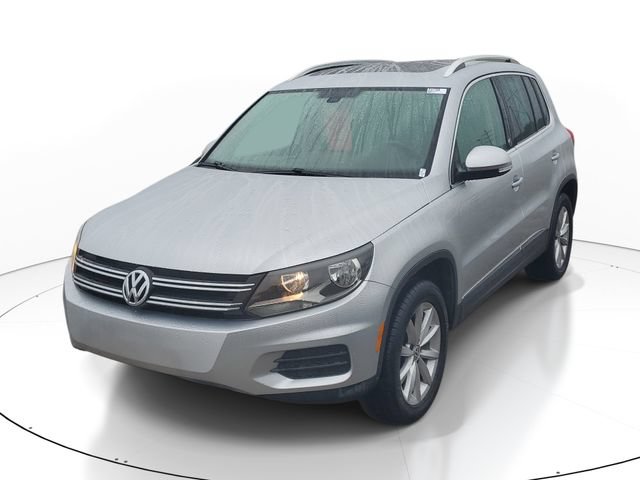 Used 2017 Volkswagen Tiguan Wolfsburg Edition AWD/4WD image 2