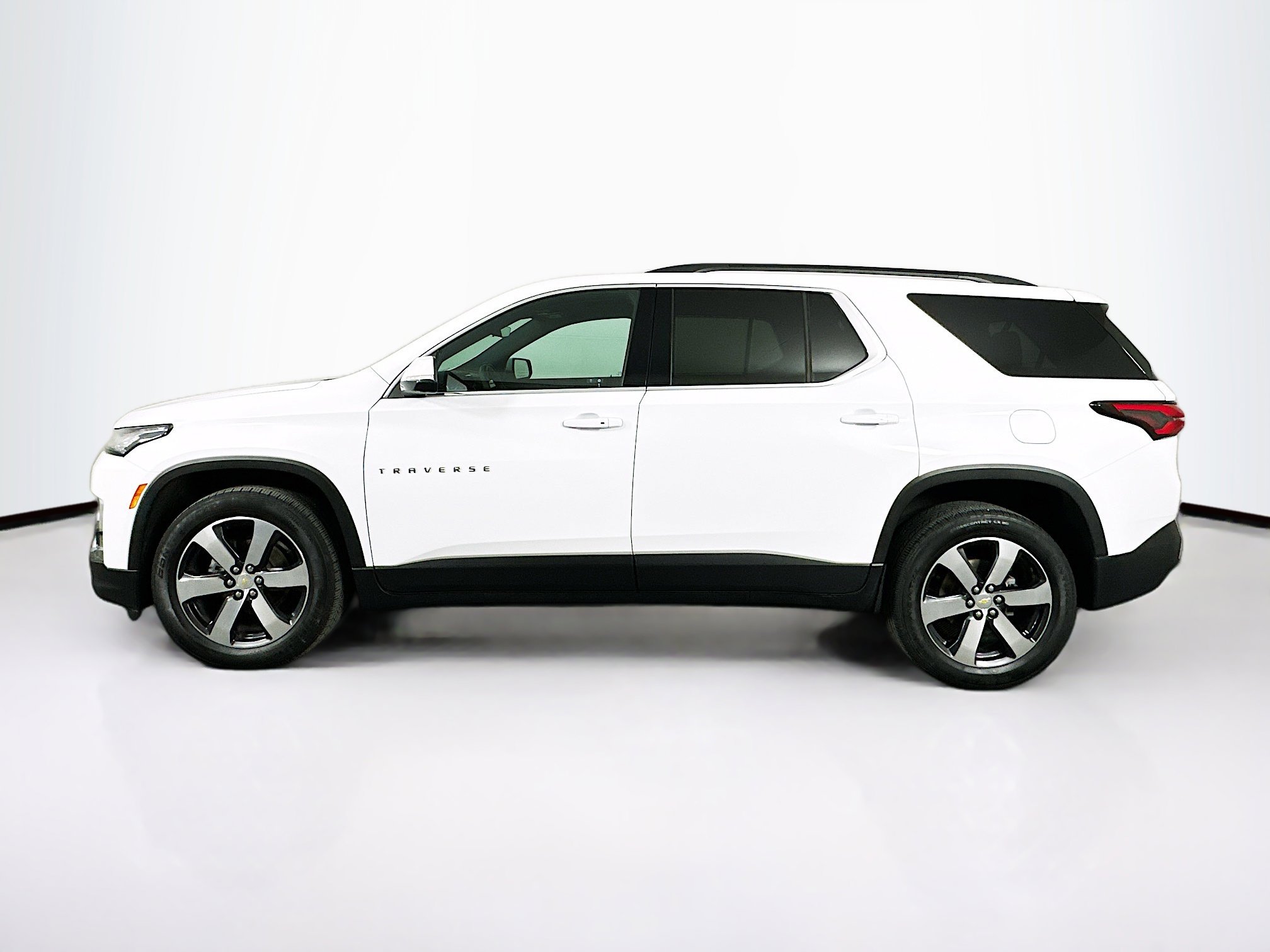 Used 2023 Chevrolet Traverse LT w/ LT Premium Package image 4