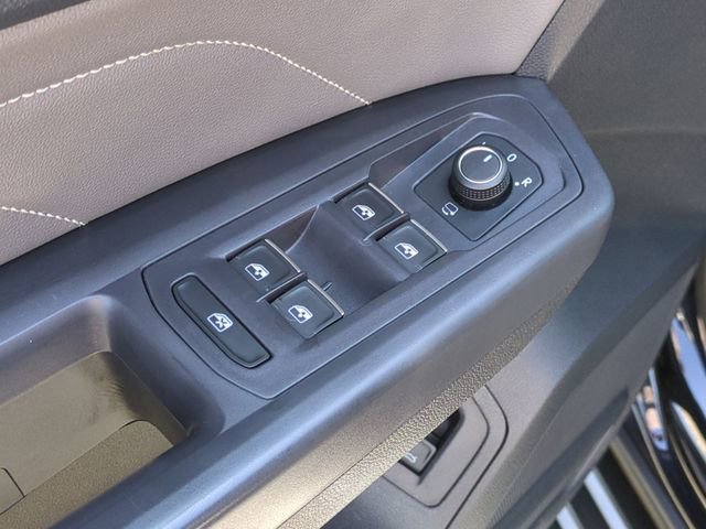 Used 2021 Volkswagen Atlas SEL Premium image 13