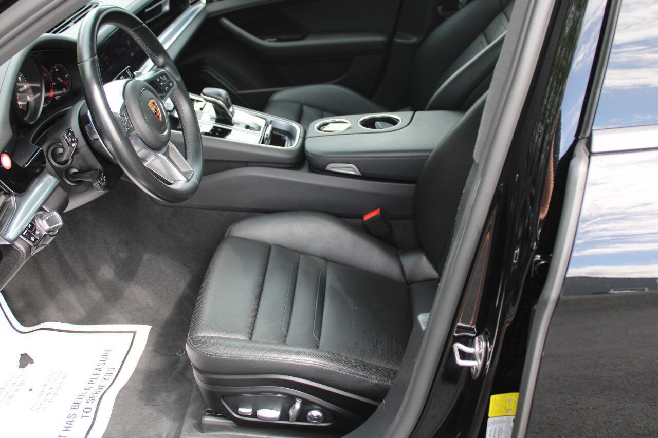 Used 2020 Porsche Panamera 4 AWD 4dr Sedan image 7