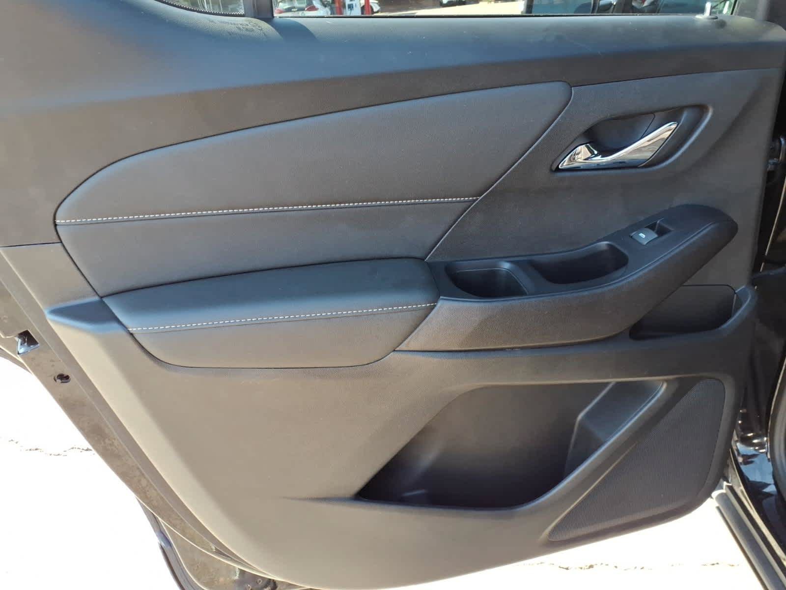 Used 2023 Chevrolet Traverse LT AWD/4WD image 13