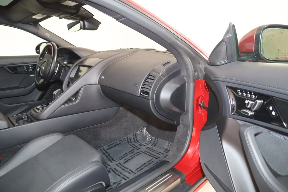Used 2021 Jaguar F-TYPE Coupe RWD image 57