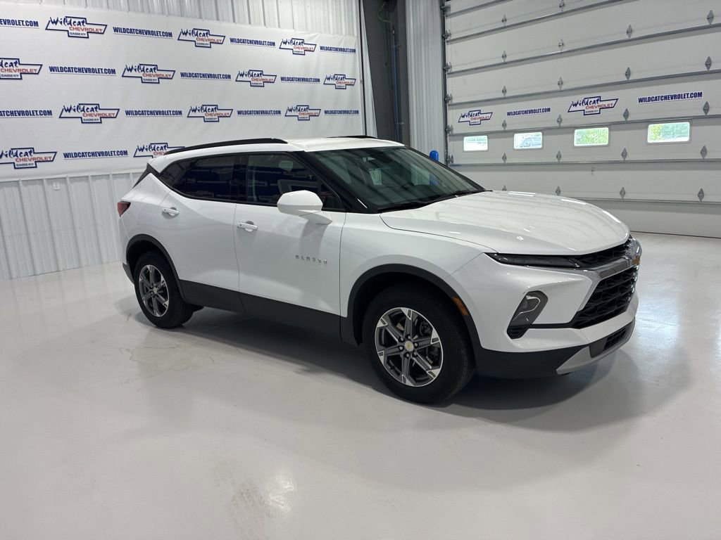 Used 2024 Chevrolet Blazer LT w/ Convenience Package FWD image 8