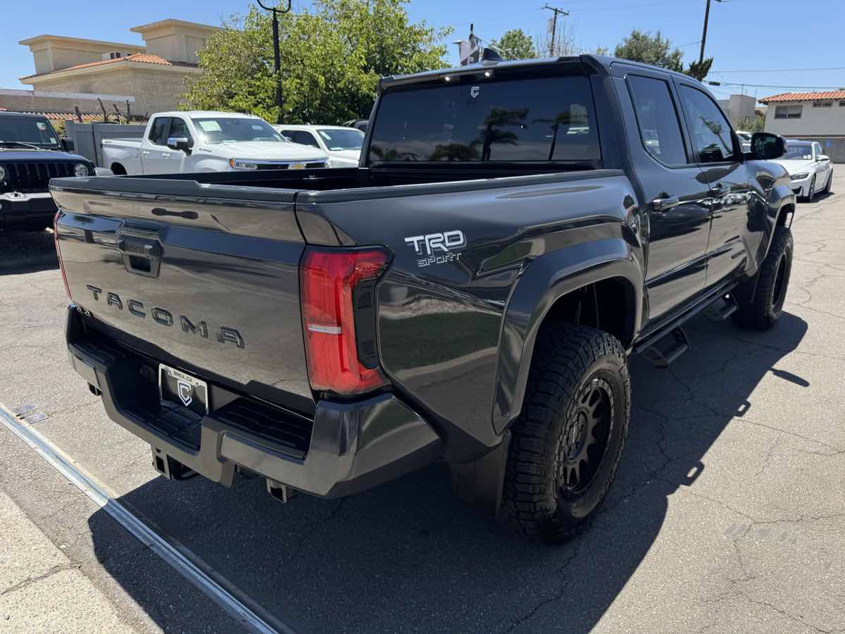 Used 2024 Toyota Tacoma TRD Sport AWD/4WD image 7