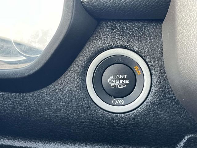 Used 2020 RAM 1500 Laramie w/ Off Road Group image 33