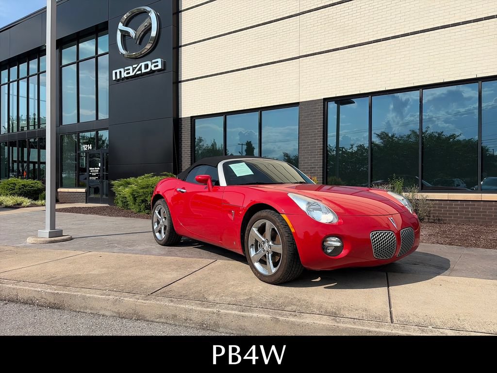 Used 2007 Pontiac Solstice Convertible w/ Premium Package RWD image 1