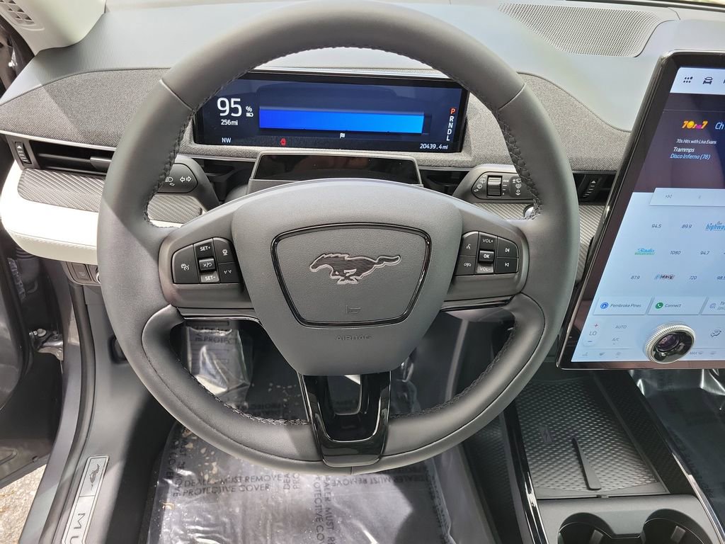 Used 2023 Ford Mustang Mach-E Premium image 24