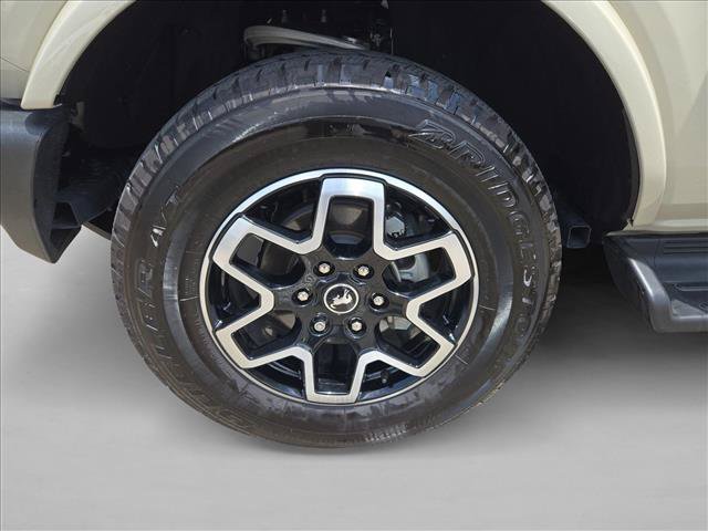 Used 2025 Ford Bronco Outer Banks AWD/4WD image 22