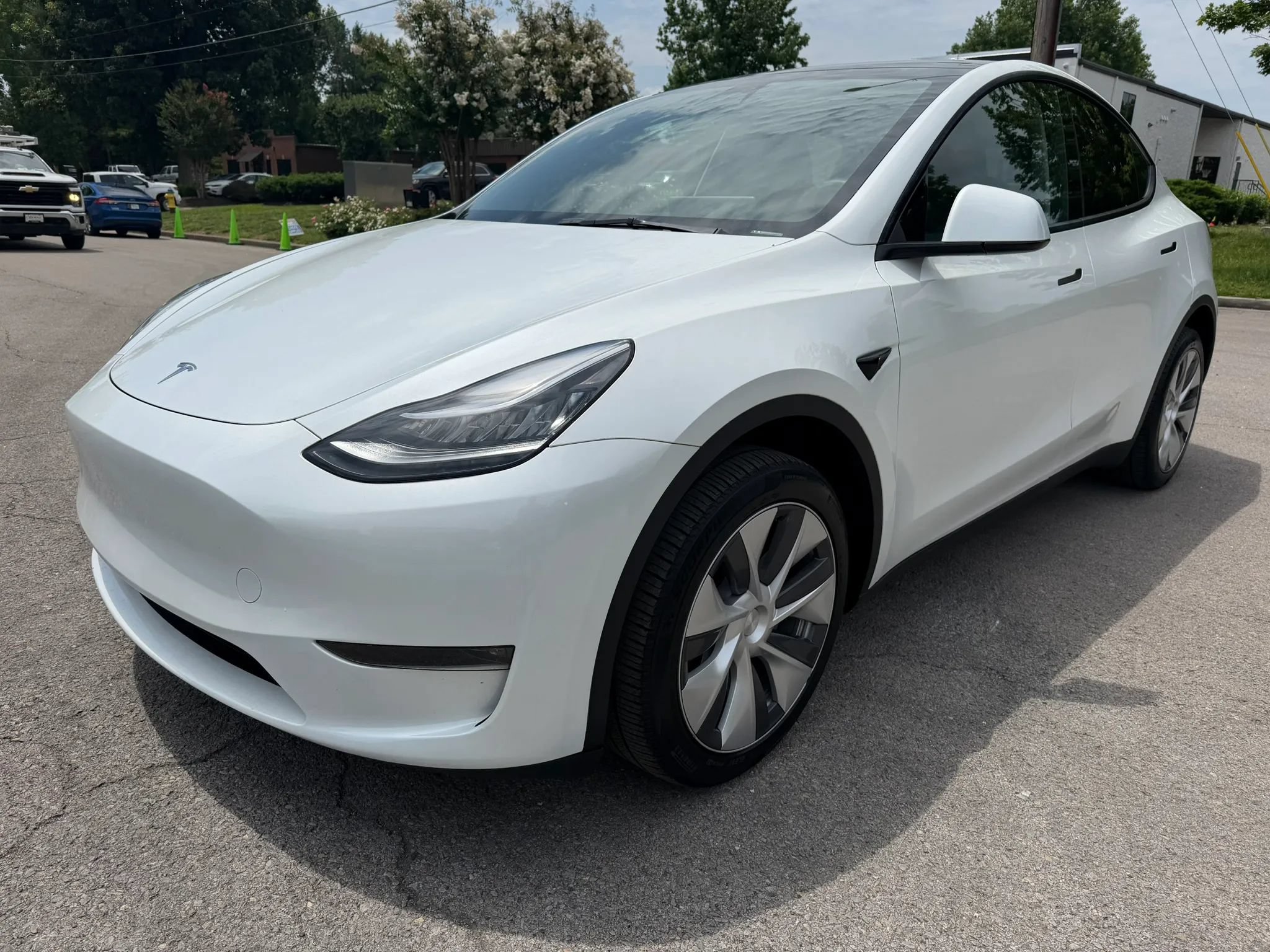 Used 2023 Tesla Model Y AWD image 9