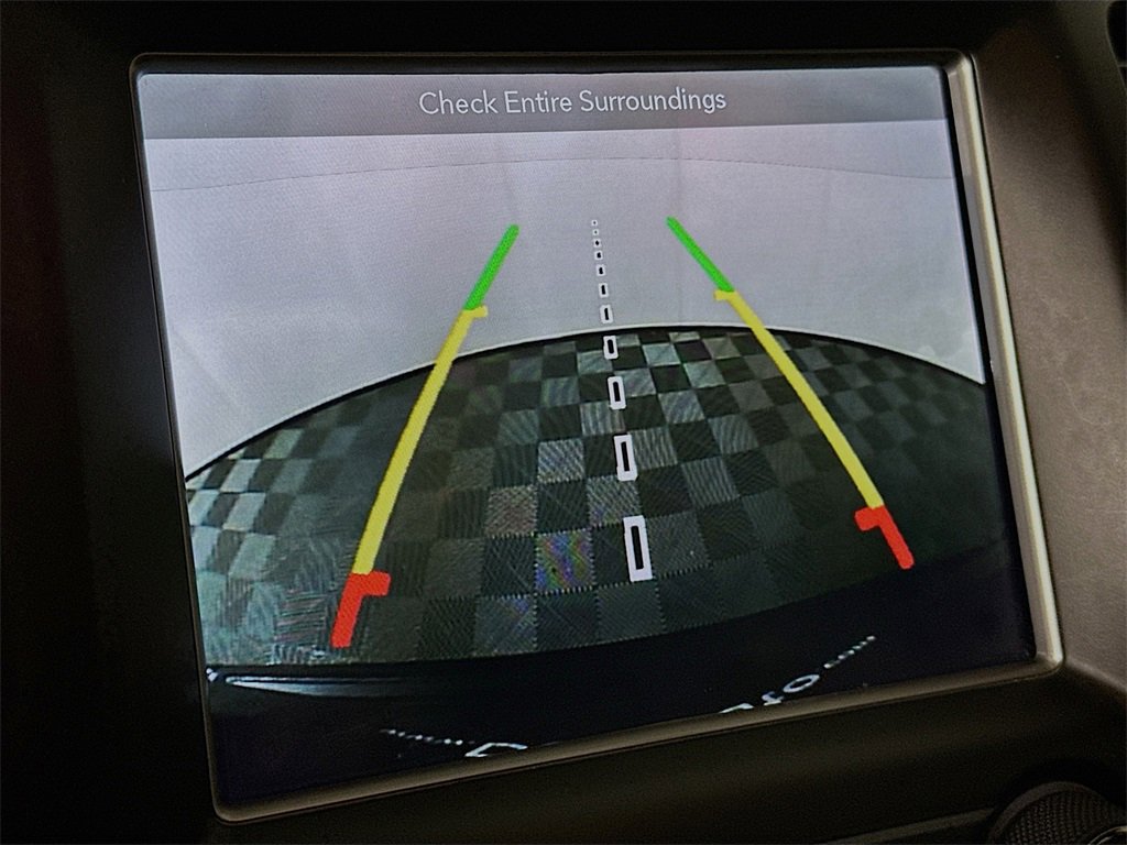 Used 2018 Jeep Grand Cherokee Altitude image 12