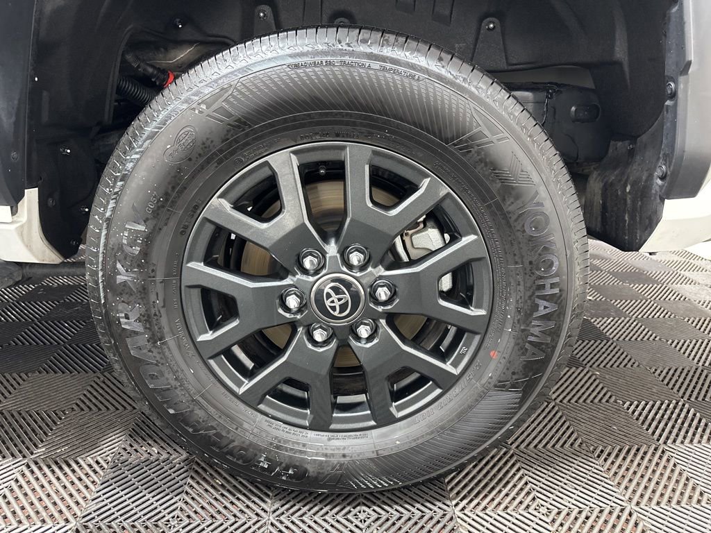 Used 2025 Toyota 4Runner SR5 image 34