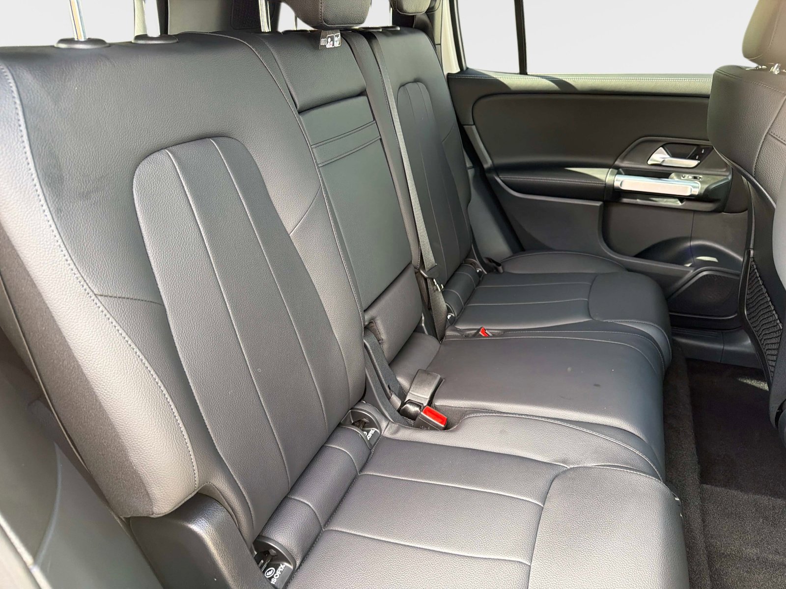 Used 2026 Mercedes-Benz GLB 250 4MATIC image 26