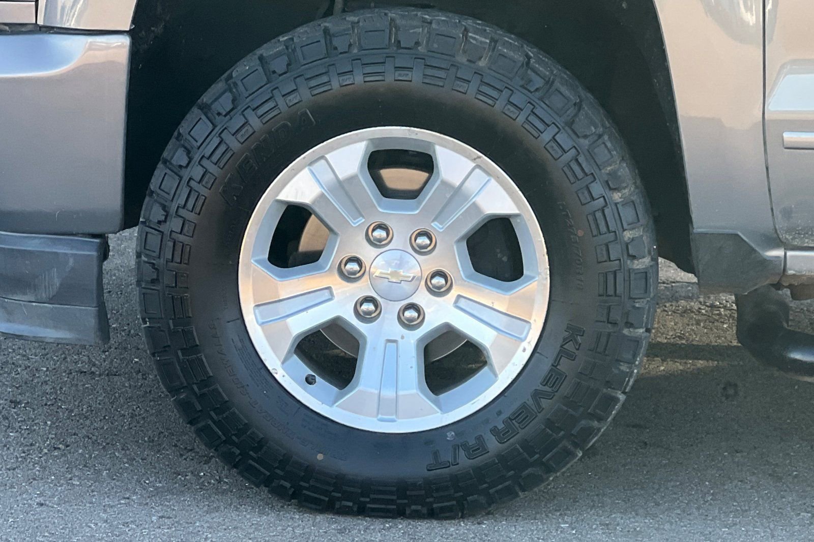 Used 2017 Chevrolet Silverado 1500 LT w/ All Star Edition image 26