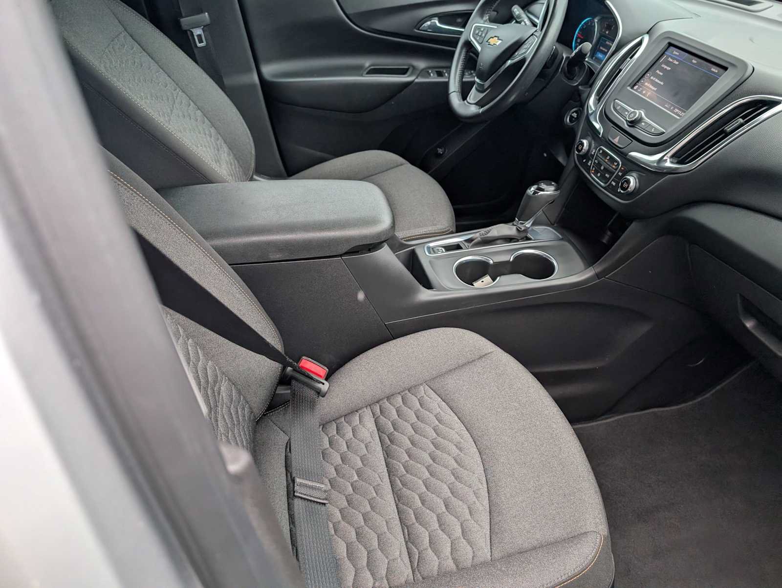 Used 2021 Chevrolet Equinox LT FWD image 30