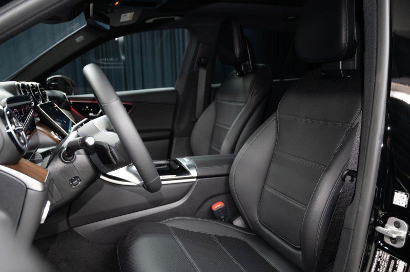 Certified 2026 Mercedes-Benz GLC 300 4MATIC image 12