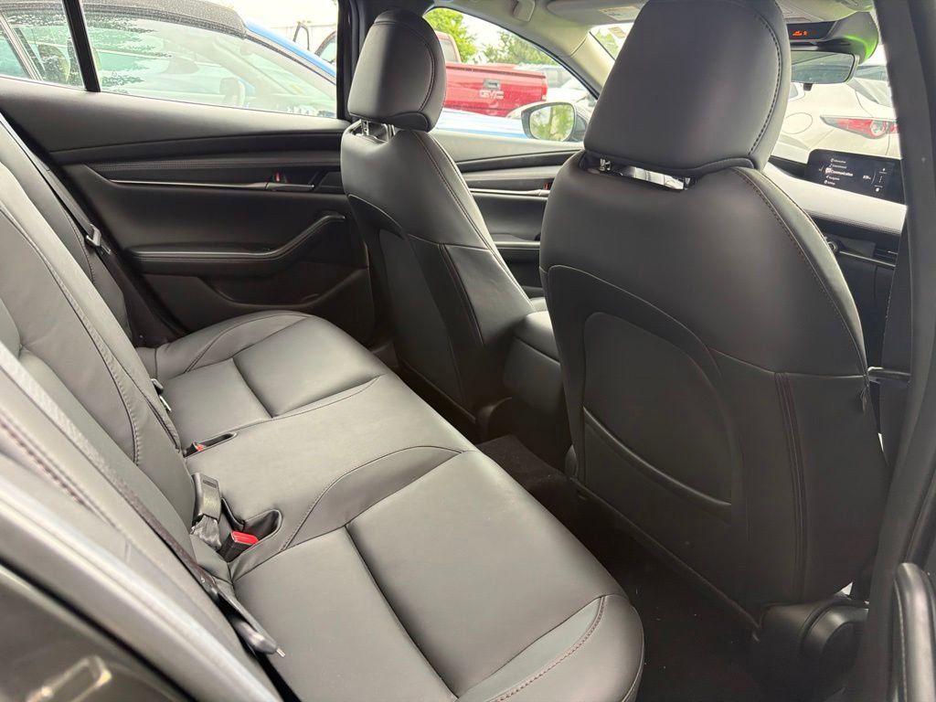 Used 2024 MAZDA MAZDA3 s FWD image 6