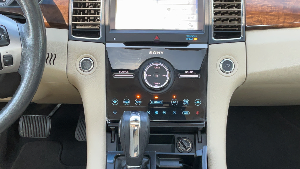 Used 2019 Ford Taurus Limited FWD image 21