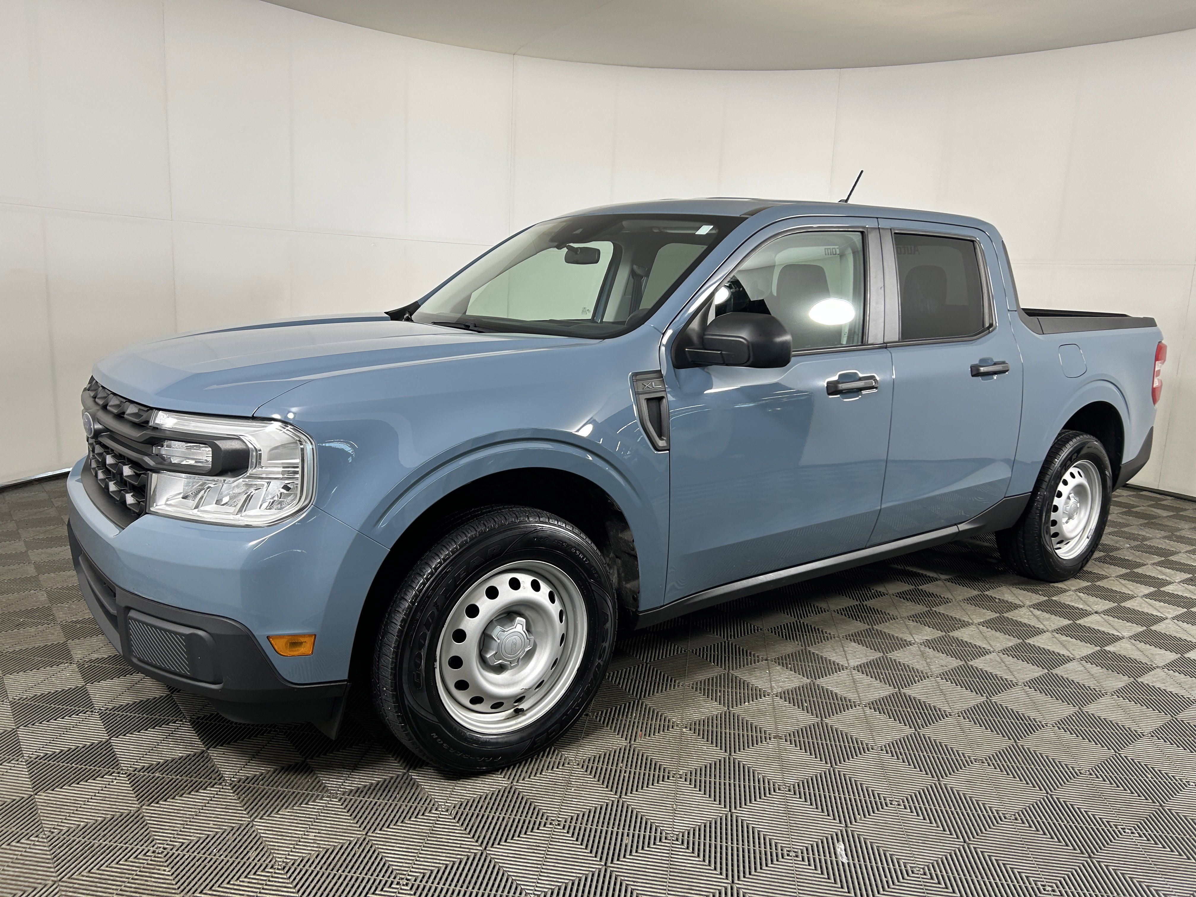 Used 2022 Ford Maverick XL w/ Equipment Group 100A Standard AWD/4WD image 1