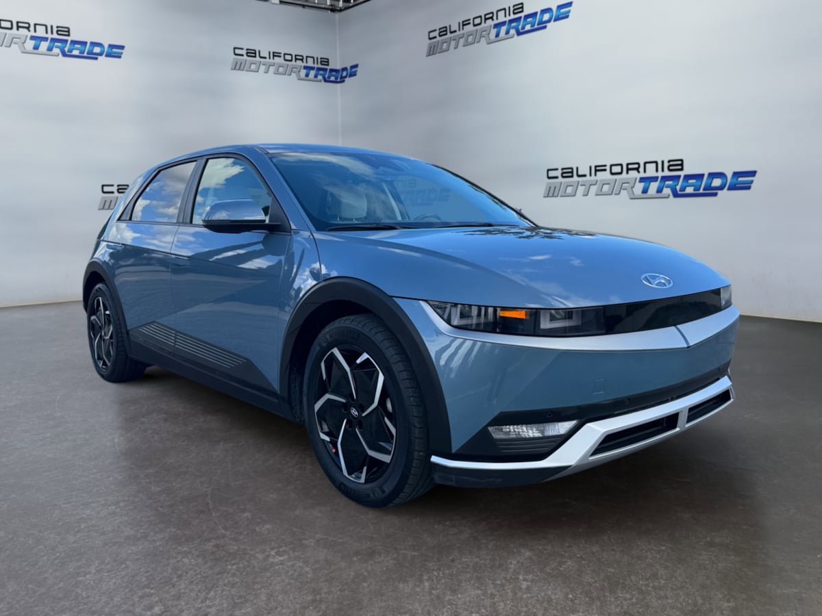 Used 2023 Hyundai Ioniq 5 SEL RWD image 3