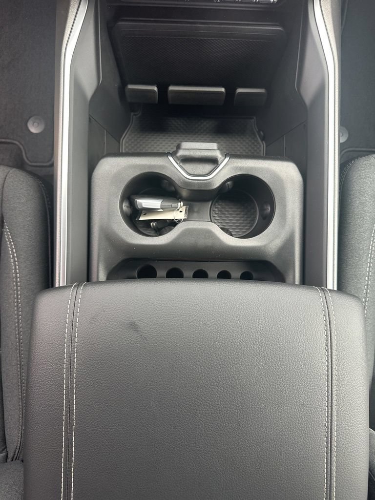 New 2026 RAM 1500 Express AWD/4WD image 28