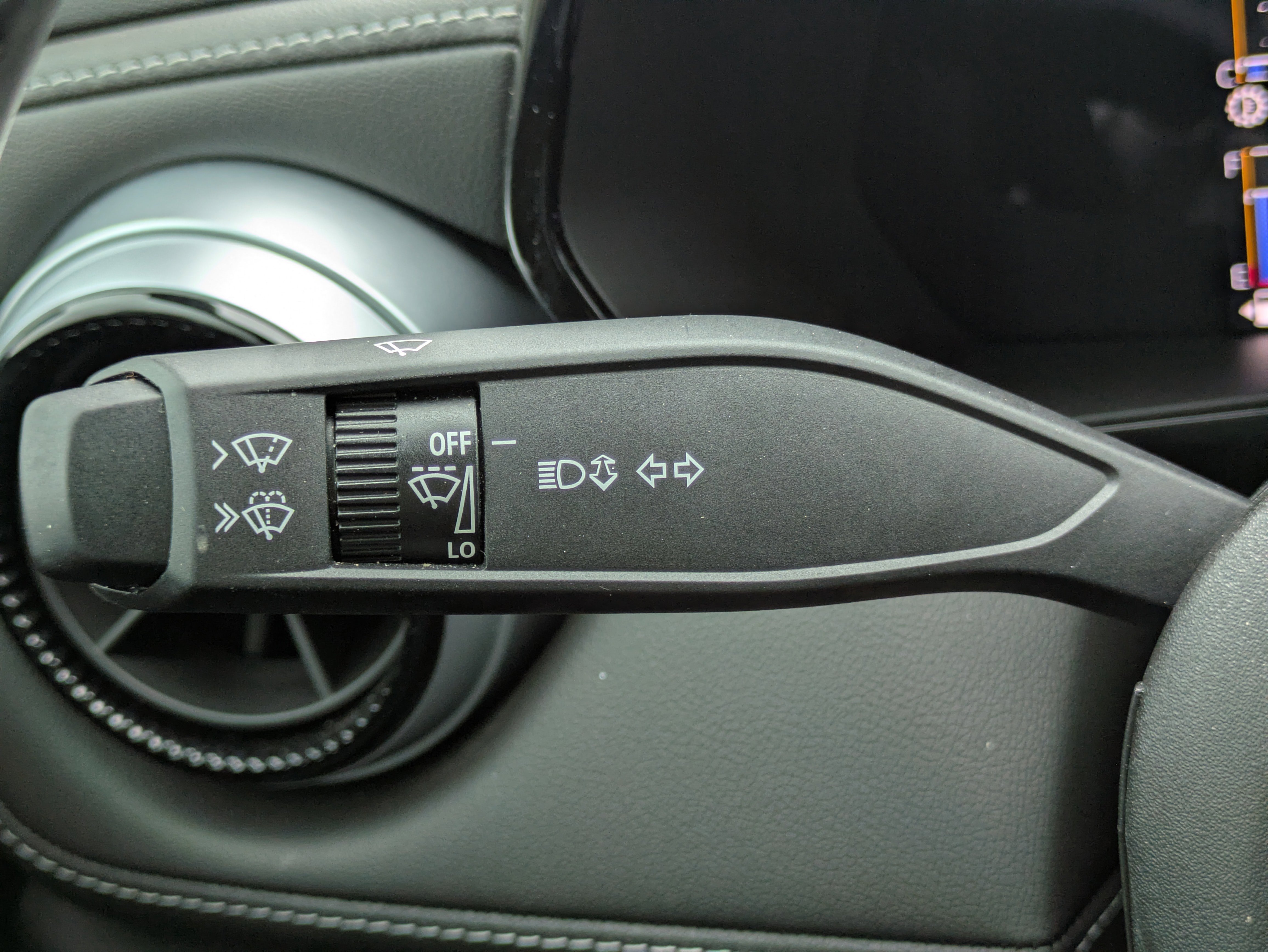 Used 2023 Chevrolet Colorado LT w/ LT Convenience Package II image 16