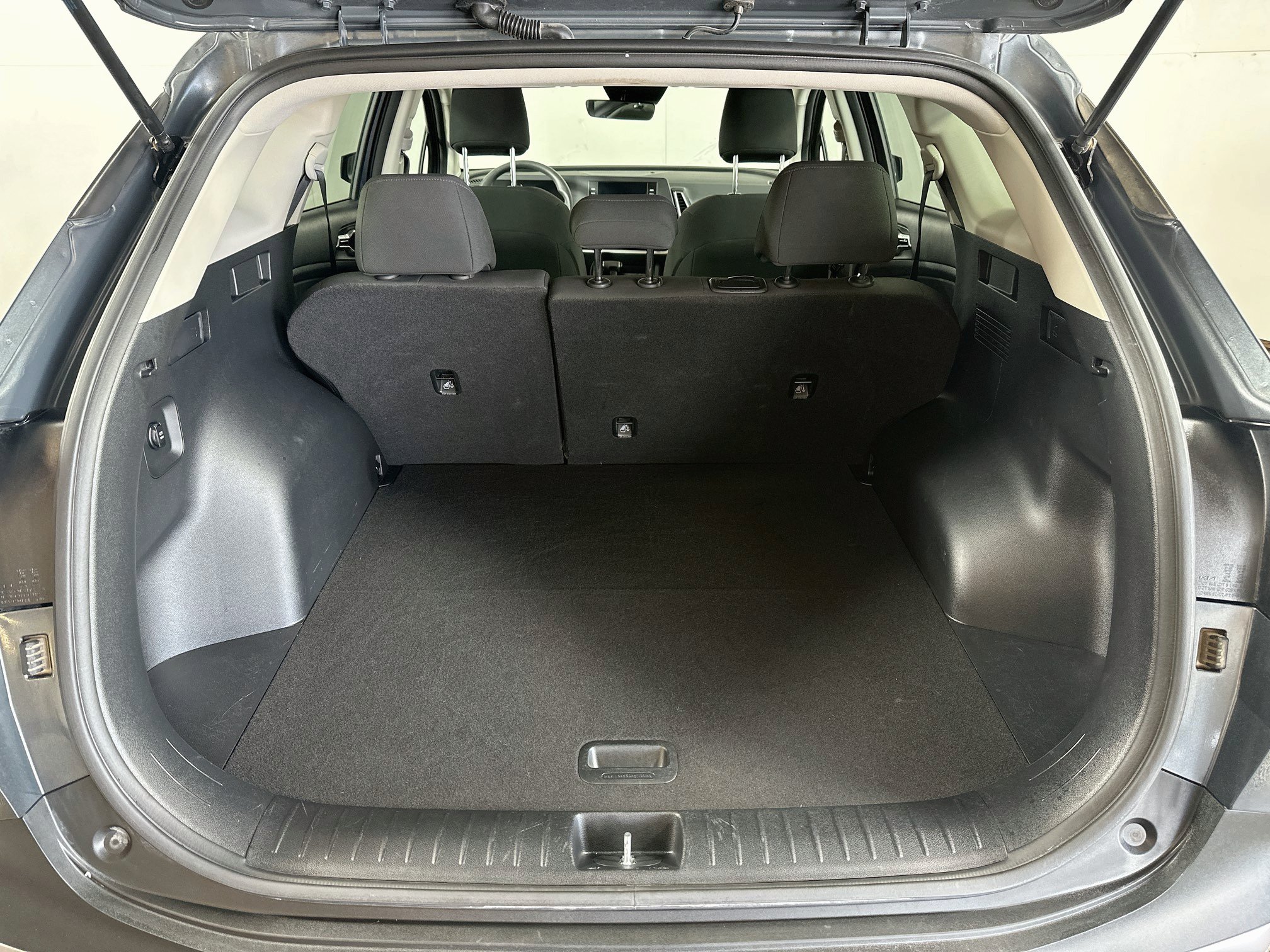 Used 2024 Kia Sportage LX FWD image 23