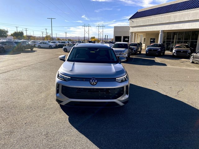 New 2026 Volkswagen Tiguan SE FWD image 41