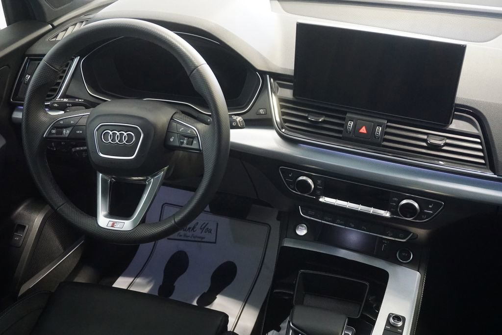 Used 2024 Audi Q5 2.0T Prestige w/ Prestige Package image 34