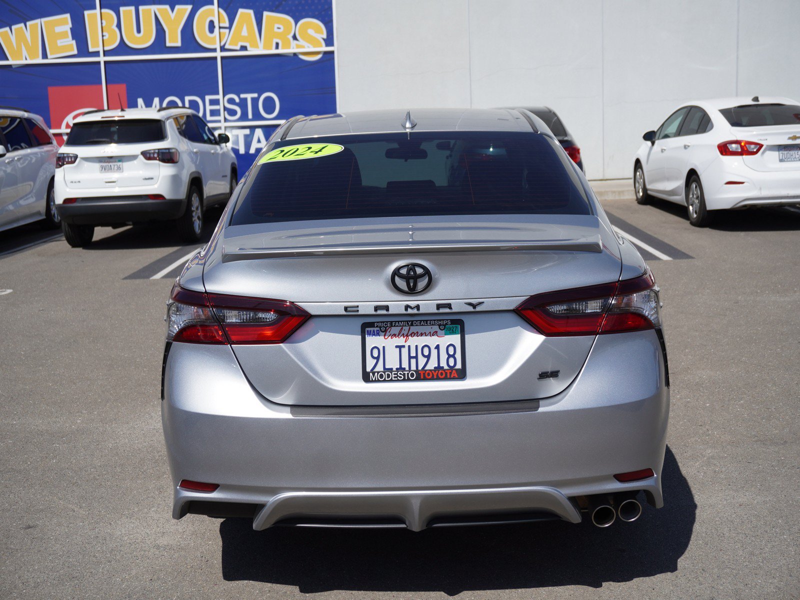Used 2024 Toyota Camry SE FWD image 9