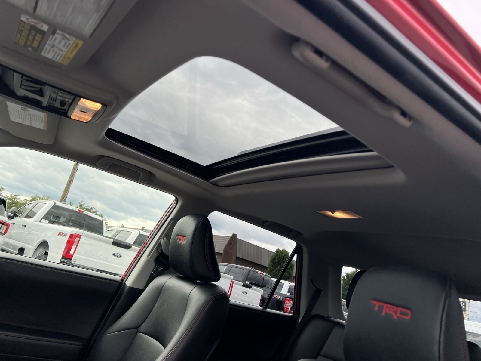 Used 2020 Toyota 4Runner Venture w/ Moonroof Package AWD/4WD image 24