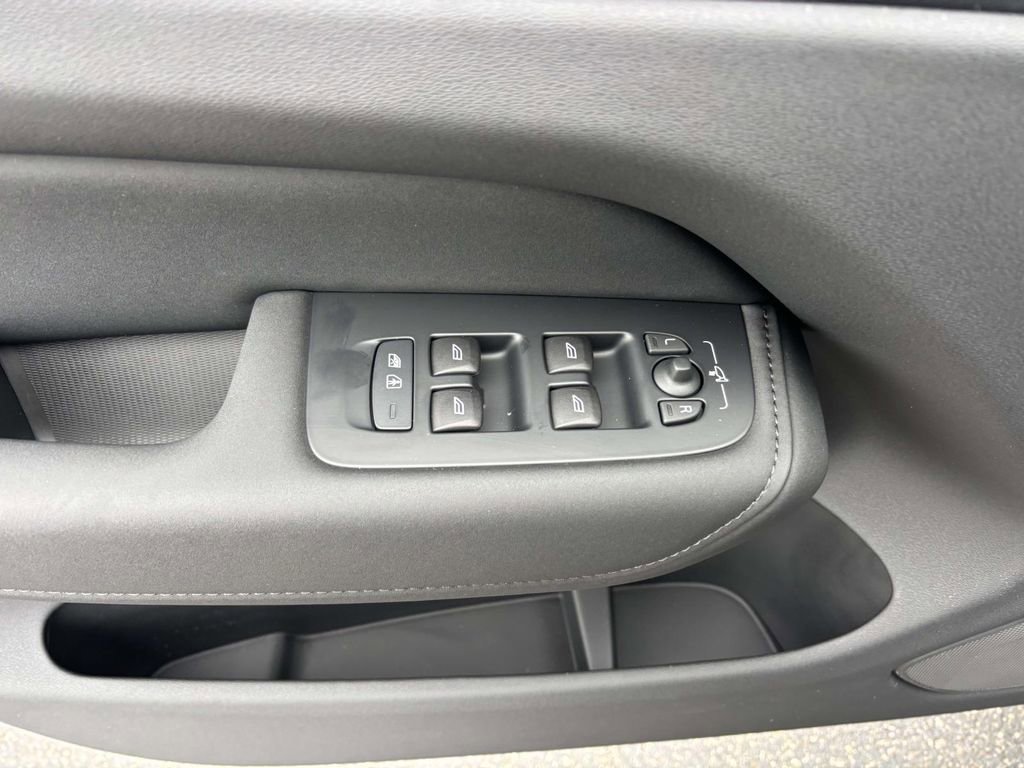 New 2026 Volvo XC60 B5 Plus w/ Protection Package Premier image 13