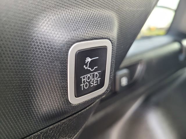 Used 2024 Jeep Grand Cherokee Altitude image 28