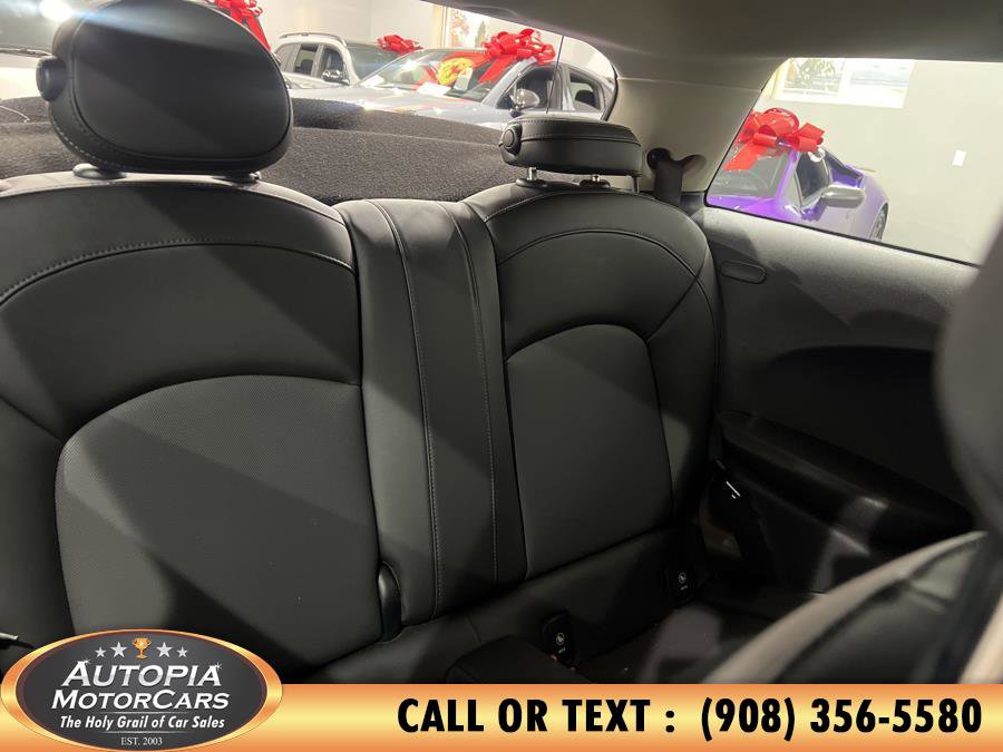 Used 2019 MINI Cooper 2-Door Hardtop w/ Storage Package image 14