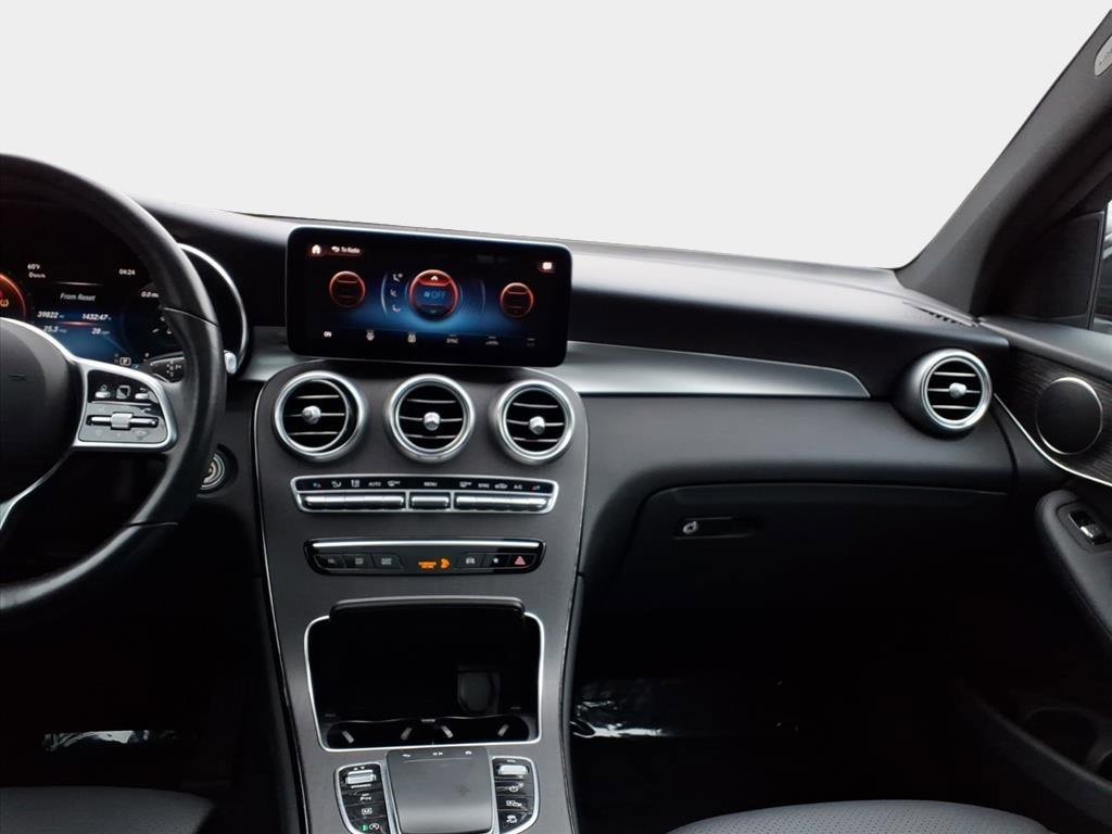 Used 2022 Mercedes-Benz GLC 300 4MATIC image 16