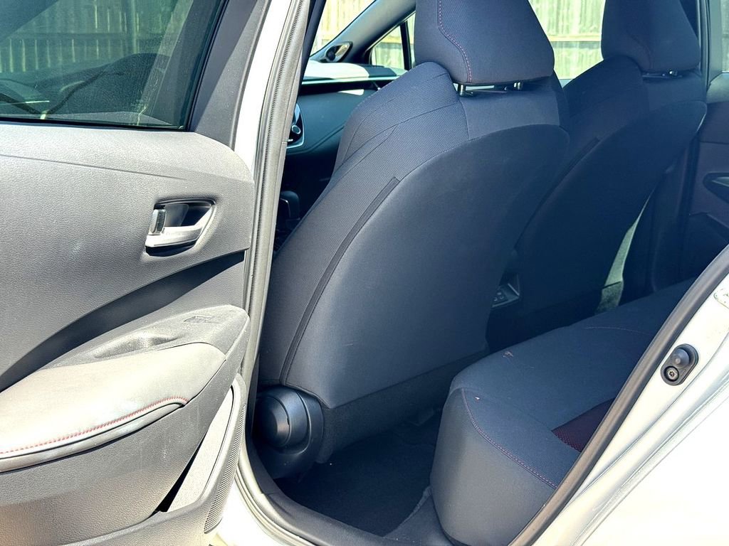 Used 2023 Toyota Corolla SE w/ SE Premium Package image 26