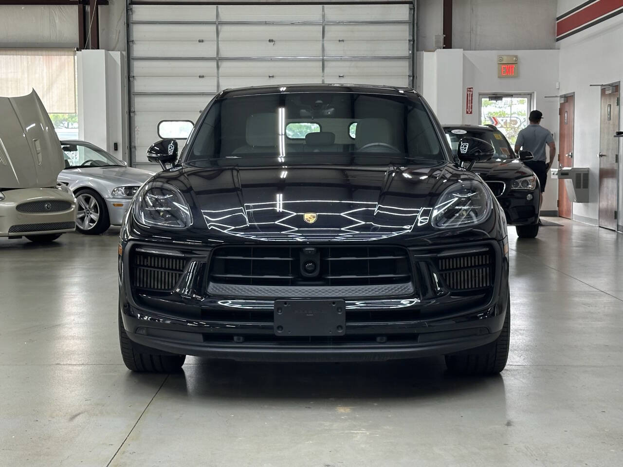 Used 2024 Porsche Macan S AWD/4WD image 6