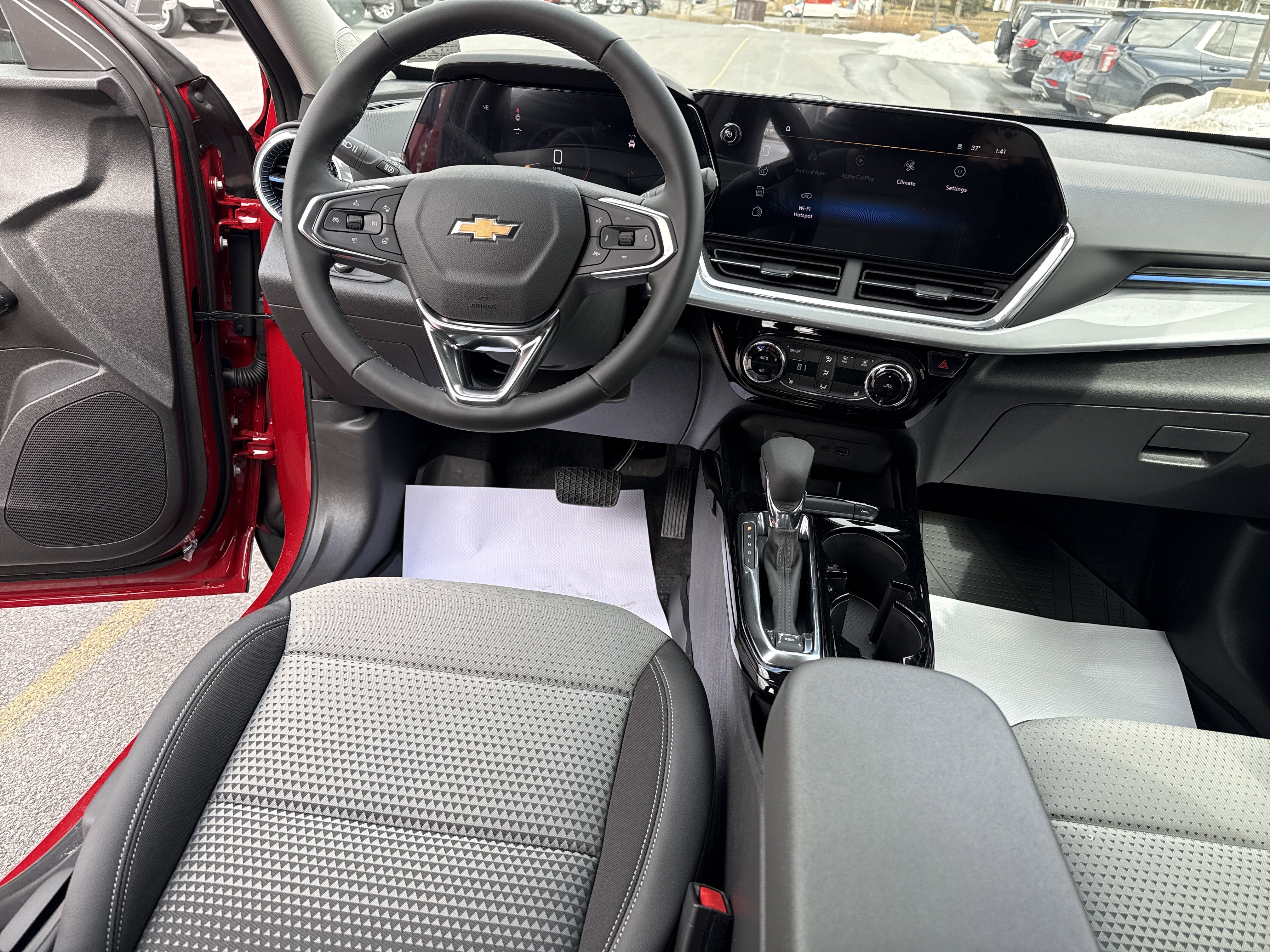 New 2026 Chevrolet Trax LT w/ Driver Confidence Package image 14