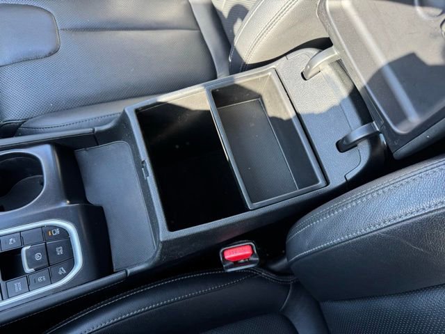 Used 2020 Hyundai Santa Fe Limited image 22