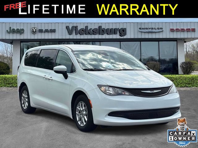 Used 2023 Chrysler Voyager LX FWD image 1