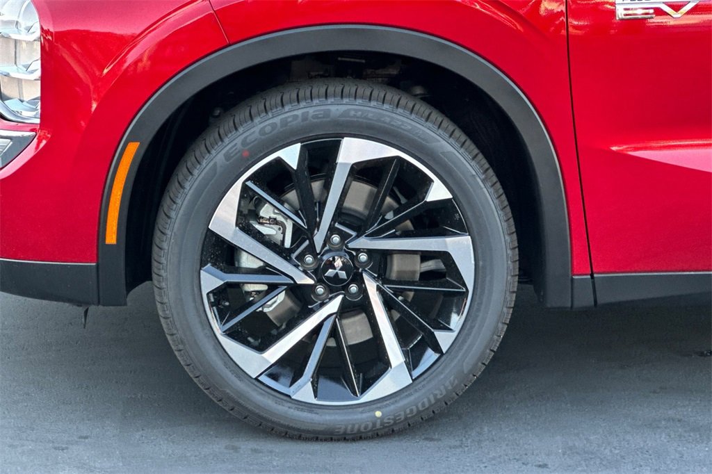 New 2025 Mitsubishi Outlander SE image 25
