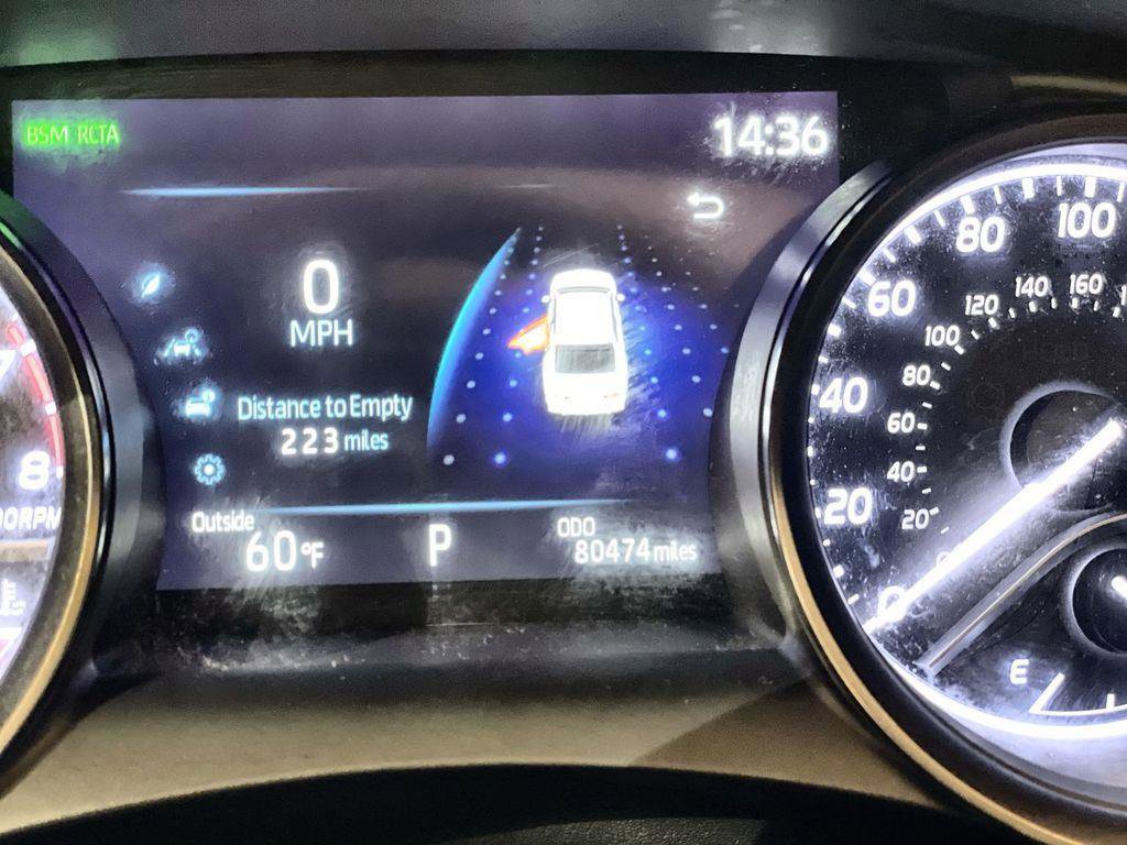 Used 2021 Toyota Camry SE w/ Cold Weather Package image 12