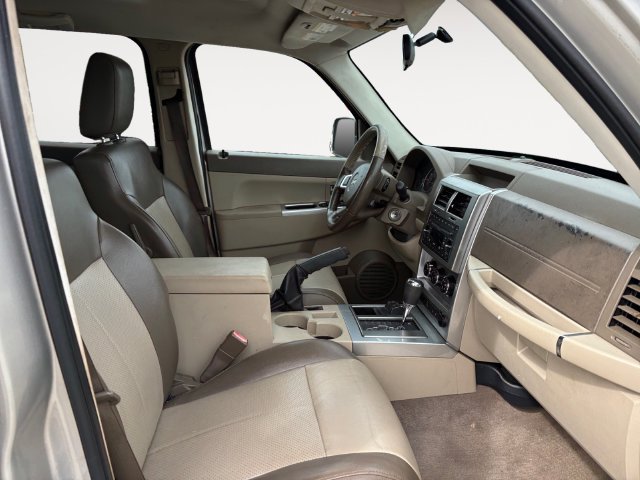 Used 2008 Jeep Liberty Limited w/ Premium Group II AWD/4WD image 14