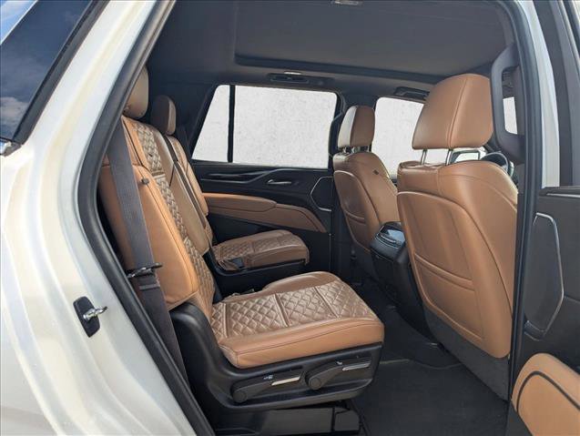 Certified 2023 Cadillac Escalade Premium Luxury image 17