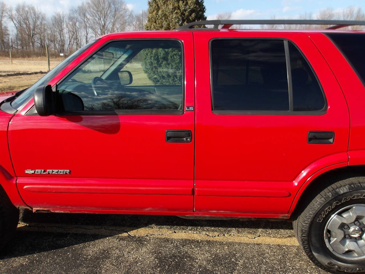 Used 2002 Chevrolet Blazer LS w/ Preferred Equipment Group image 30