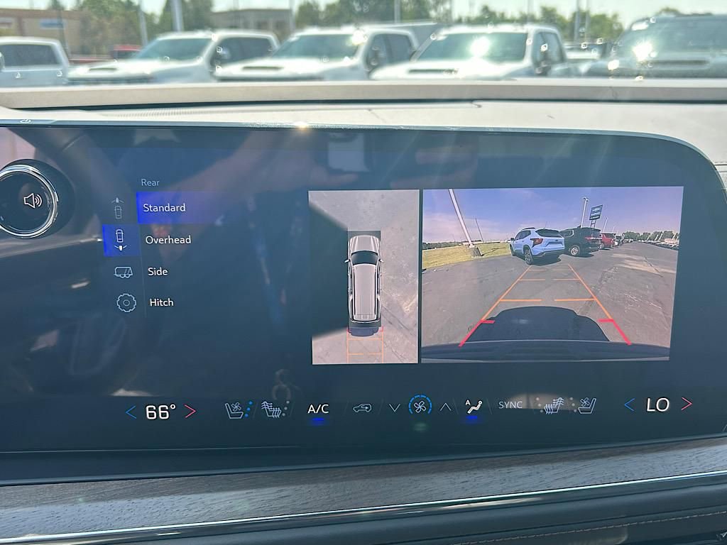 New 2025 Chevrolet Suburban High Country image 19