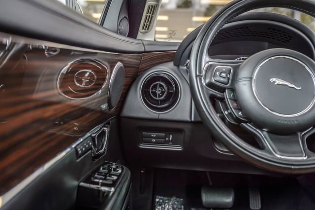 Used 2017 Jaguar XJ R-Sport image 28